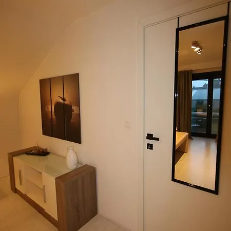 Georges Met Tuin En Sauna Коксейде