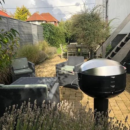 Georges Met Tuin En Sauna * Koksijde