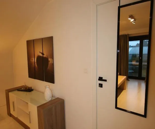 Georges Met Tuin En Sauna Koksijde